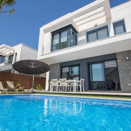 Feriehus Private Pool 6p *